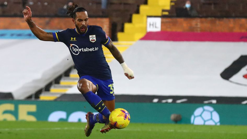 Theo Walcott's late goal for Southampton at Fulham was ruled out for offside in the buildup