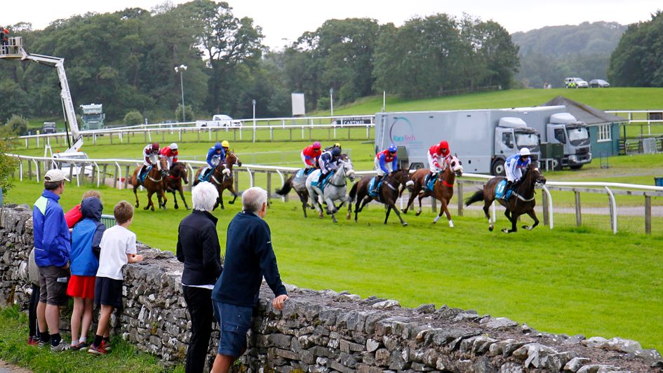 Racing behind closed doors at Cartmel