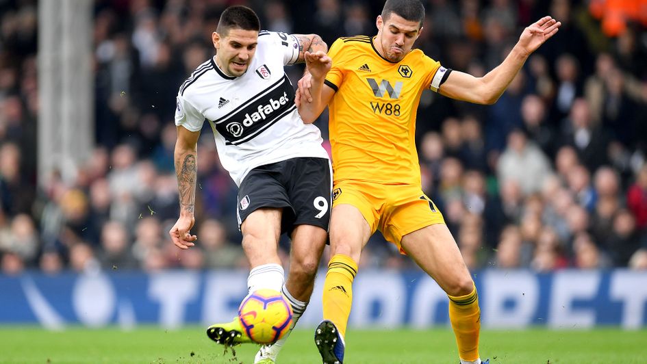 Aleksandar Mitrovic takes a shot during Fulham's home game with Wolves