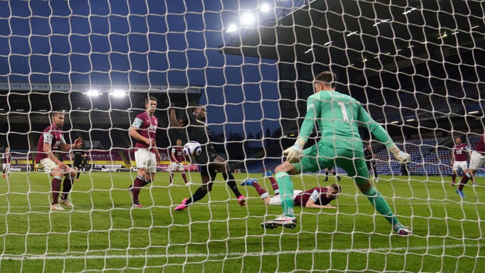 Michail Antonio scores for West Ham