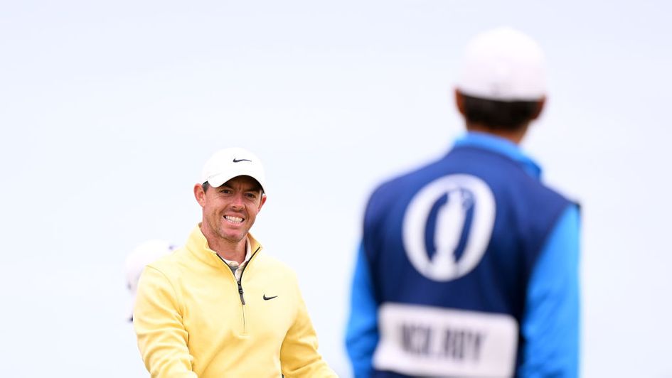 Rory McIlroy on his way to a six-under 66