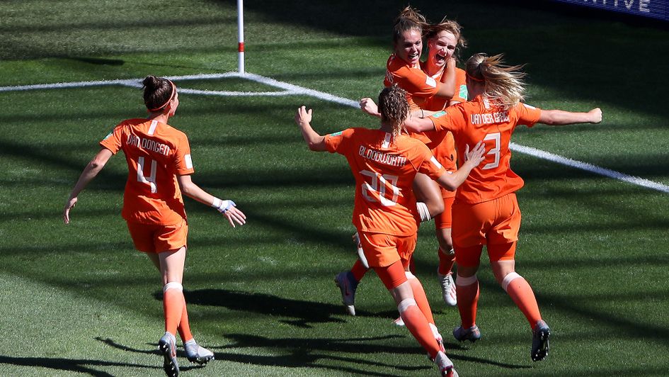 Netherlands celebrate their victory over Italy