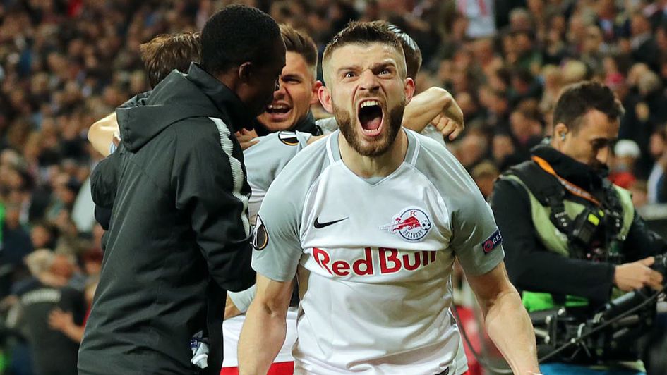 Salzburg celebrate a famous victory against Lazio