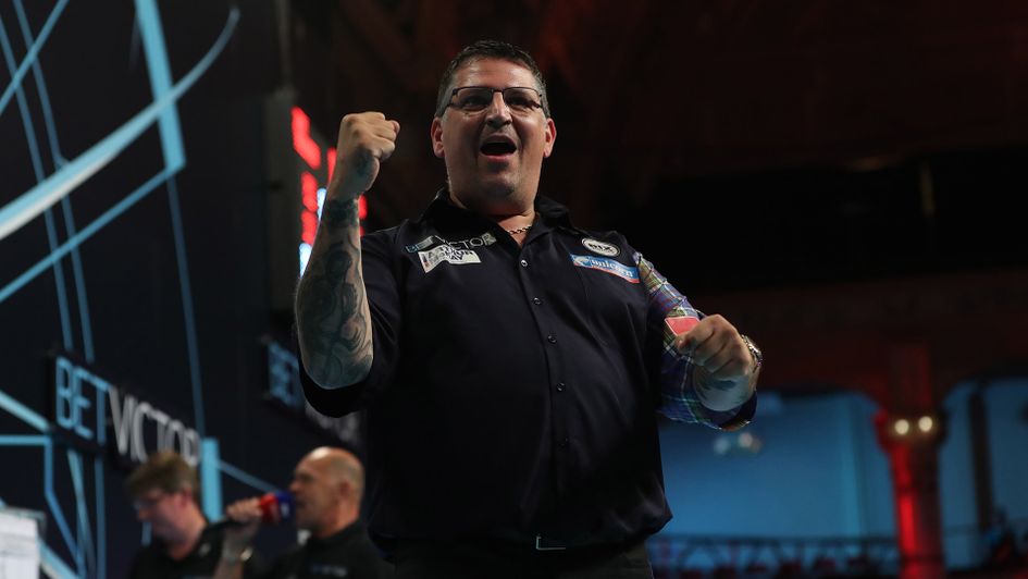 Gary Anderson won a World Matchplay thriller (Picture: Lawrence Lustig/PDC)