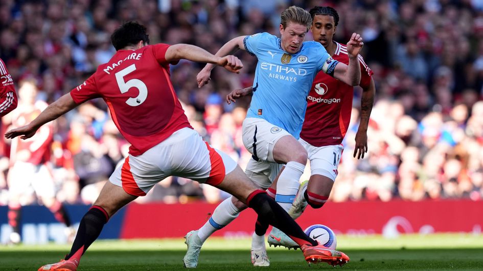 Kevin De Bruyne gets past Manchester United's Harry Maguire