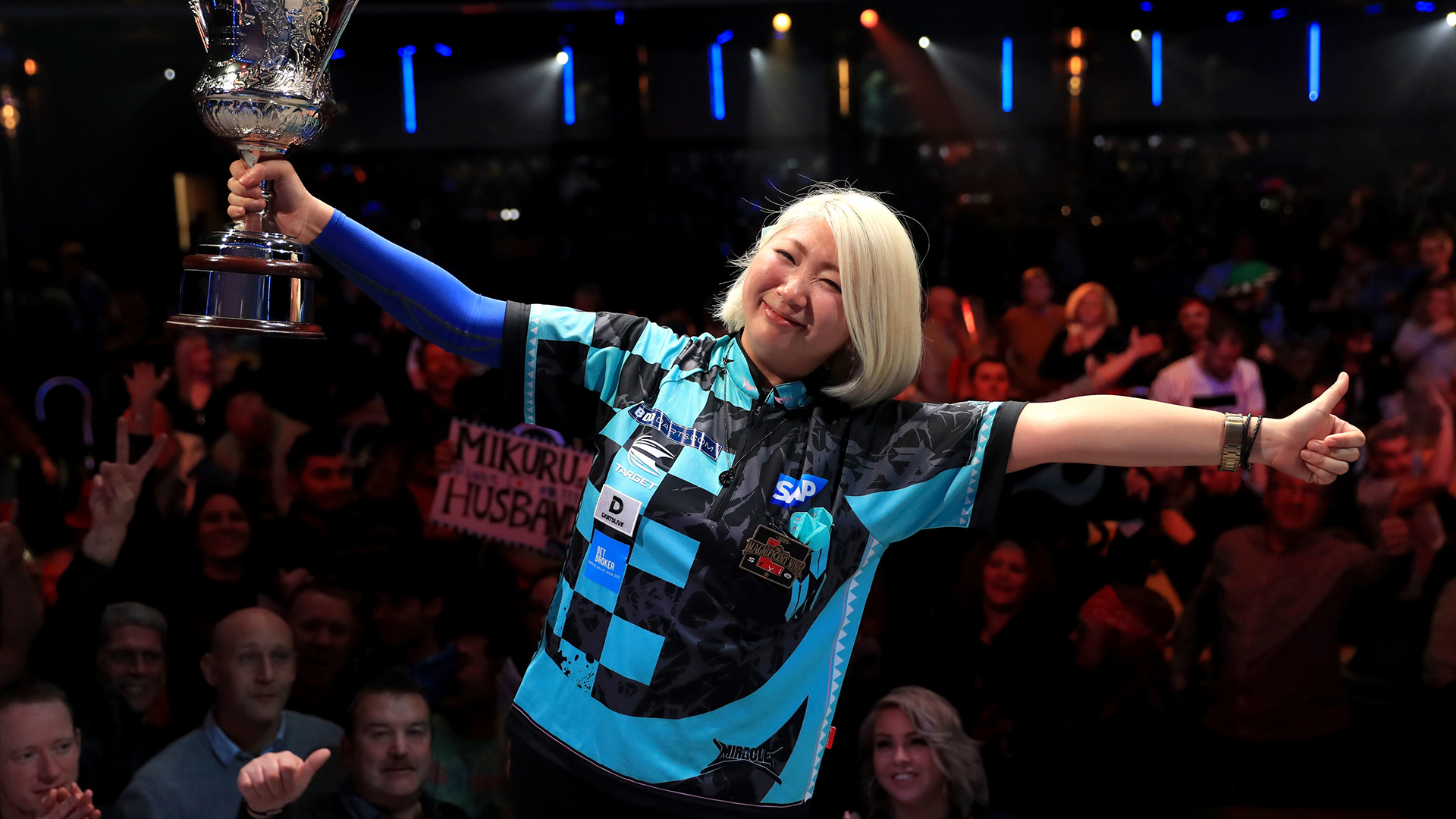 o World Darts Results Mikuru Suzuki Whitewashes Lisa Ashton To Defend Her Ladies Title