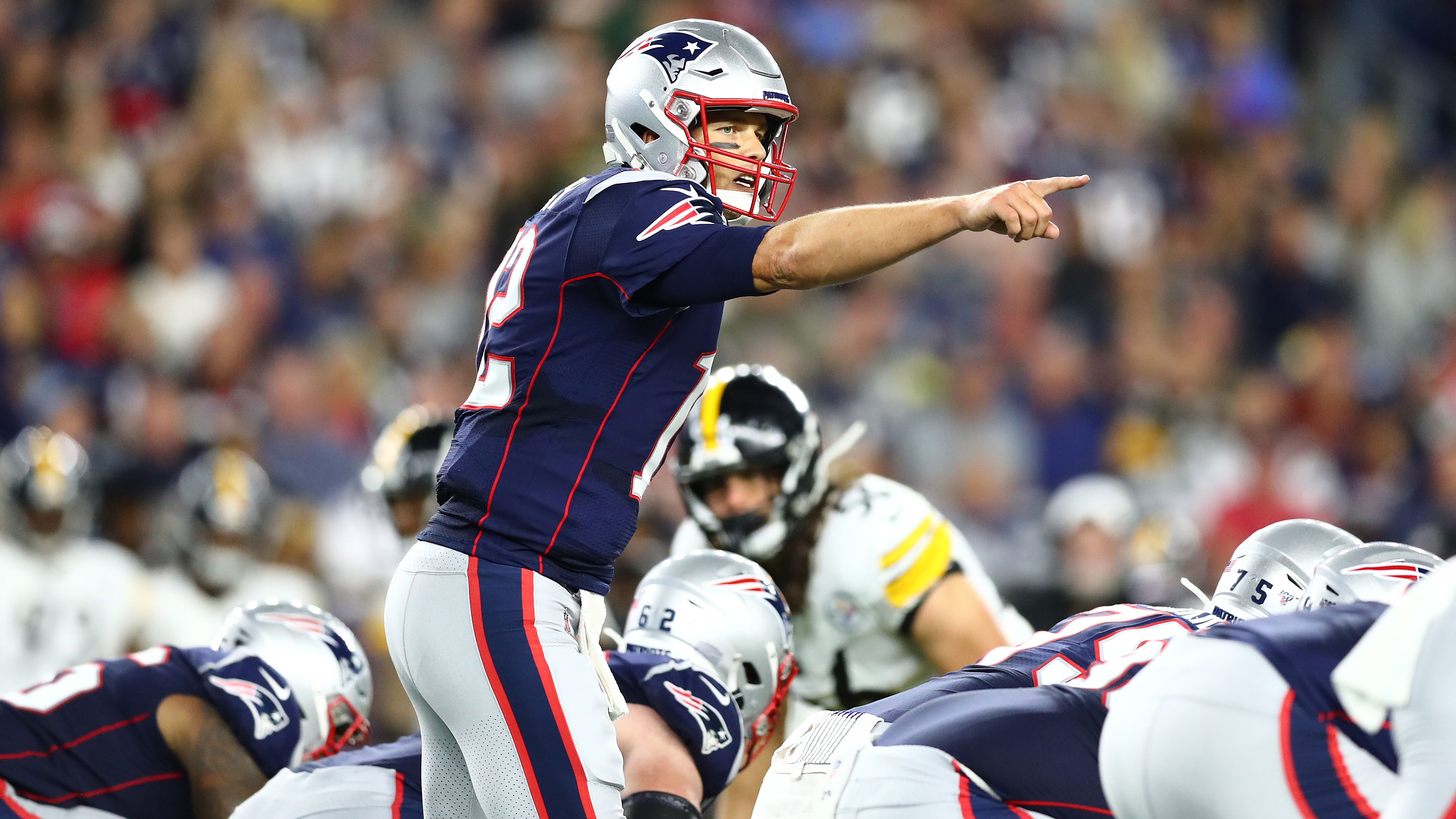 Brady Starts His 20th Season By Beating Steelers 33-3