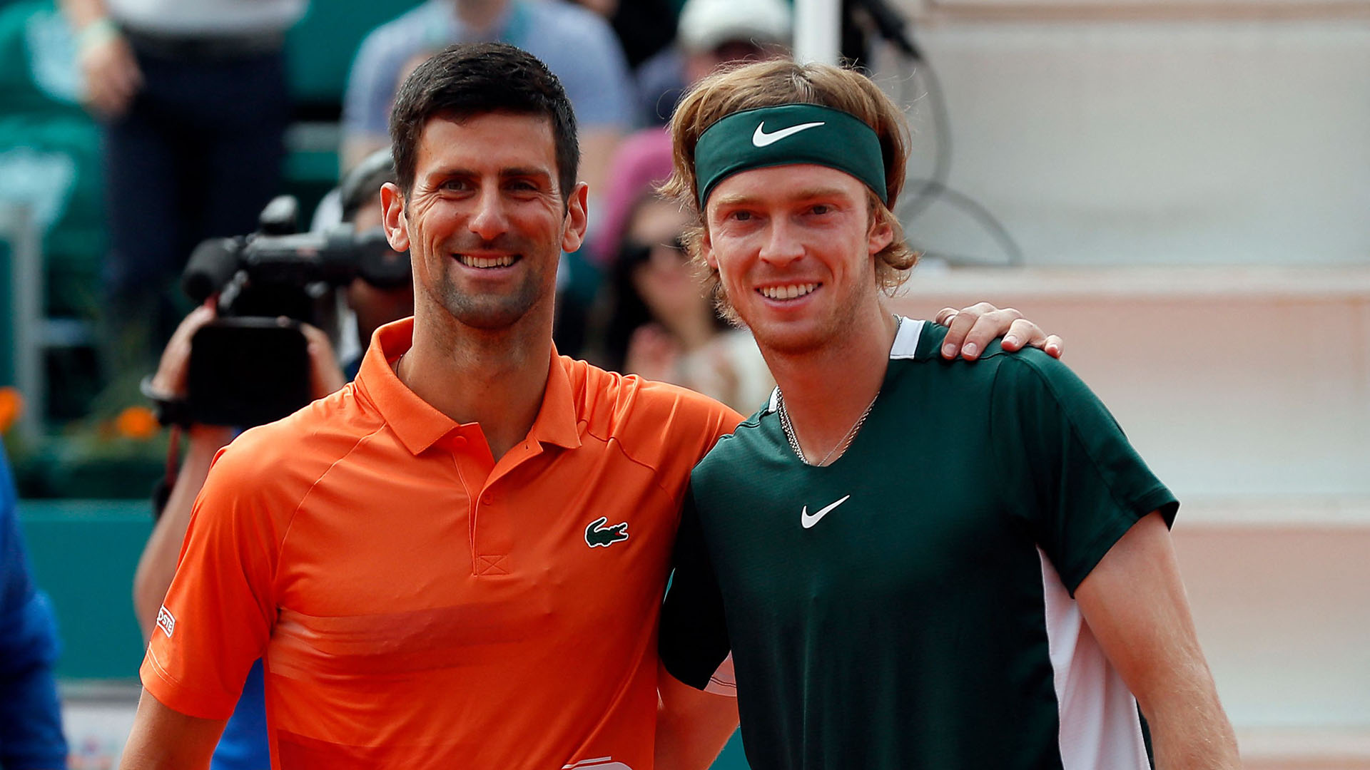 Novak Djokovic vence Andrey Rublev em batalha de 3h01min e avança