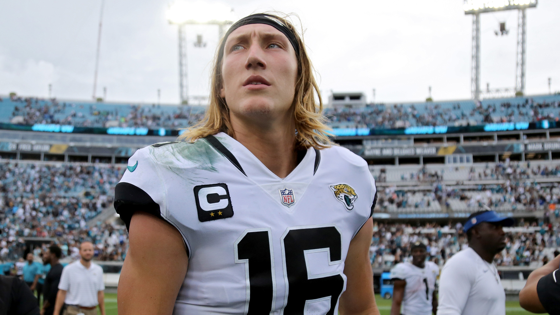 NFL - FINAL: Trevor Lawrence throws for 368 yards & 3 TDs in Week