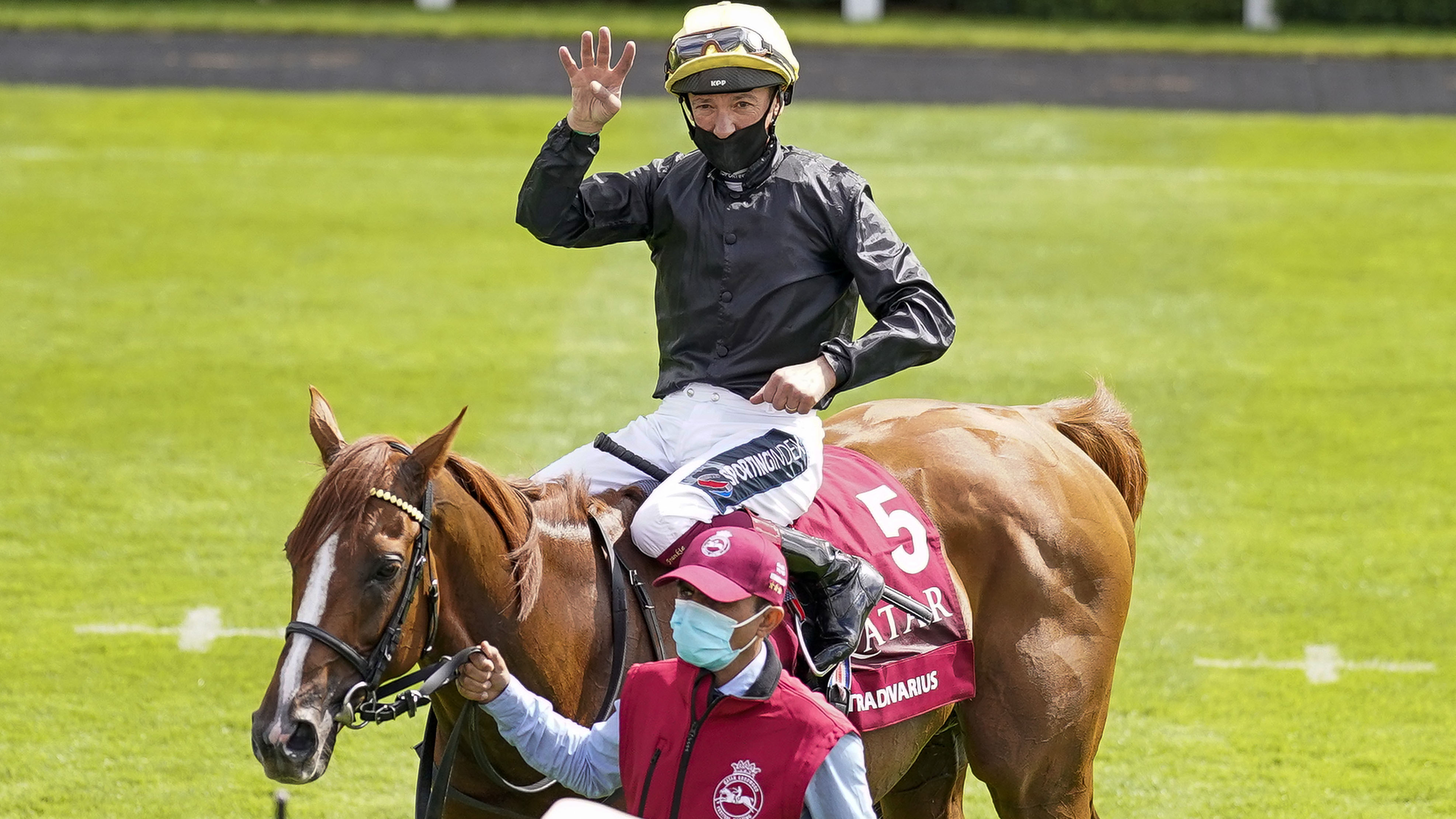 Stradivarius returns to Ascot in Sagaro Stakes