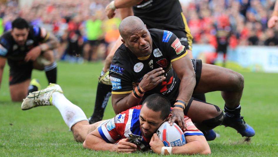 Billy Tupou scores a try